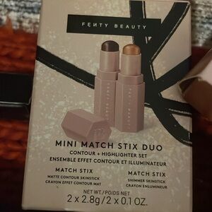 Fenty Beauty Match Stix Duo - Matte Contour & Shimmer Highlighter